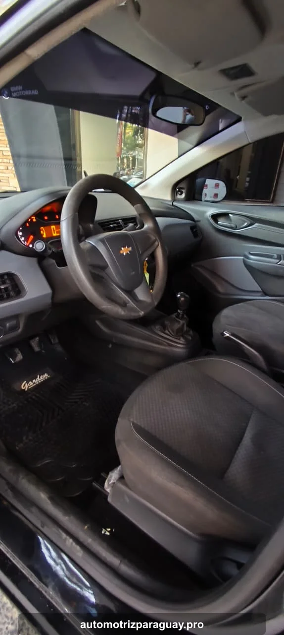 Puesto del conductor del Chevrolet Onix Joy Sedán 2022