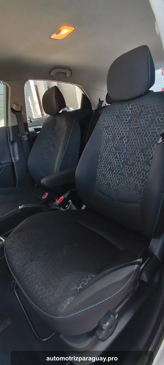 Asientos delanteros del Hyundai HB20X 2019