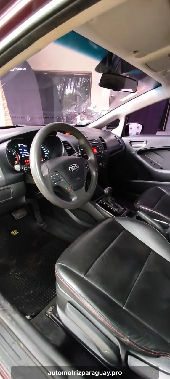 Puesto del conductor del Kia Cerato EX 2018