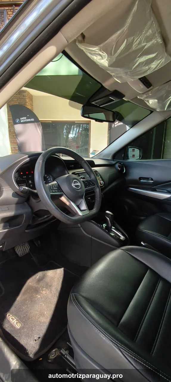 Puesto del conductor del Nissan Kicks Exclusive 2023